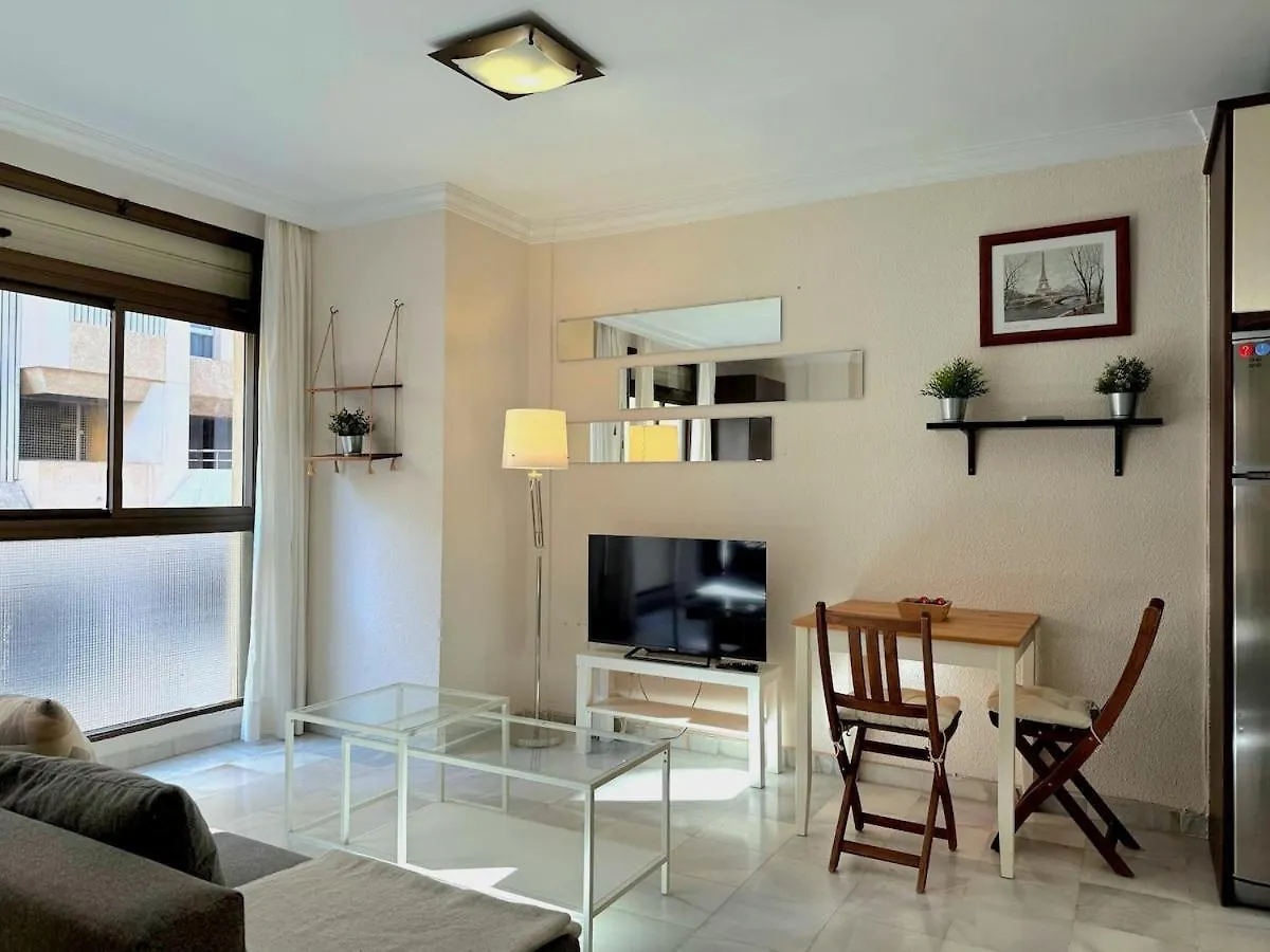 Estudio Junto A La Playa De La Malagueta & Parking Màlaga Apartmán