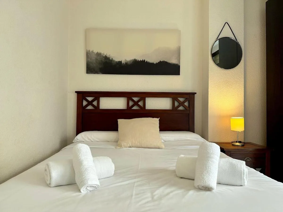 Estudio Junto A La Playa De La Malagueta & Parking Malaga Apartment